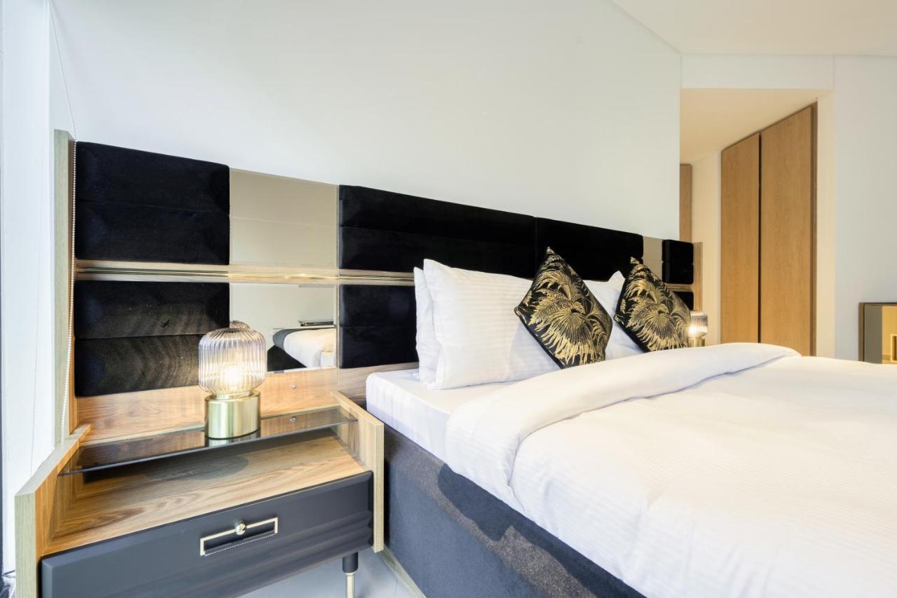 Maison Privee - Luxury, Spacious, Modern Near Burj Khalifa And Dubai Canal Exterior photo